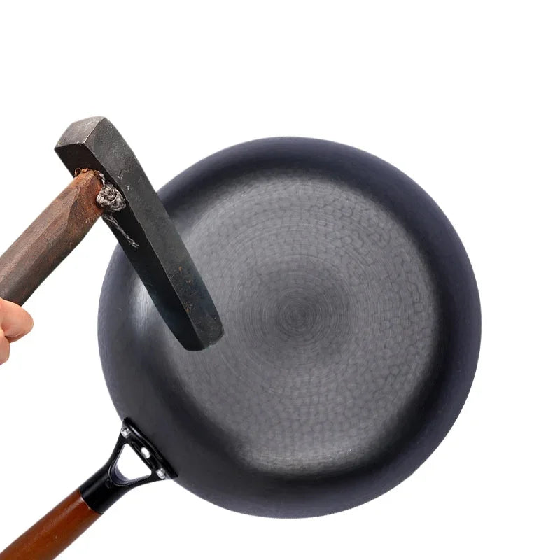 28cm Cast Iron Frying Pan – Non-Coated, Wooden Handle